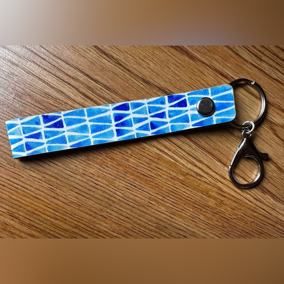 Accessories - Blue Geometric Keychain